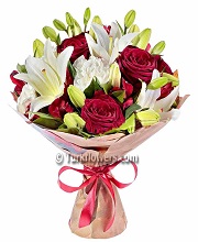 lily-and-red-roses-bouqhet